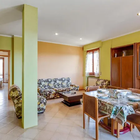 Home In Tuoro Sul Trasimeno Near Lago Trasimeno Апартаменты *