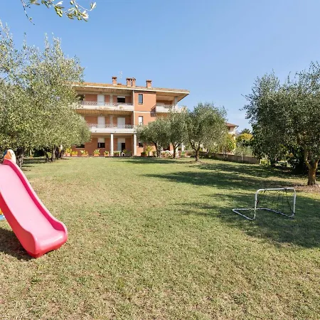 Home In Tuoro Sul Trasimeno Near Lago Trasimeno דירה *